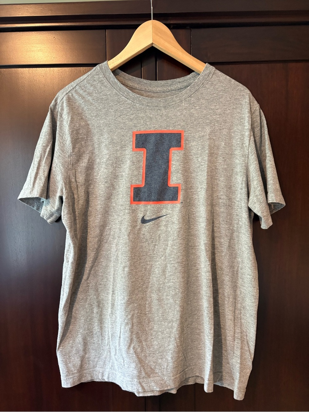 Nike Gray T-Shirt with Navy and Orange Univeristy of Illinois Logo